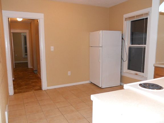 3rd image of 3229 5th Ave S APT 2