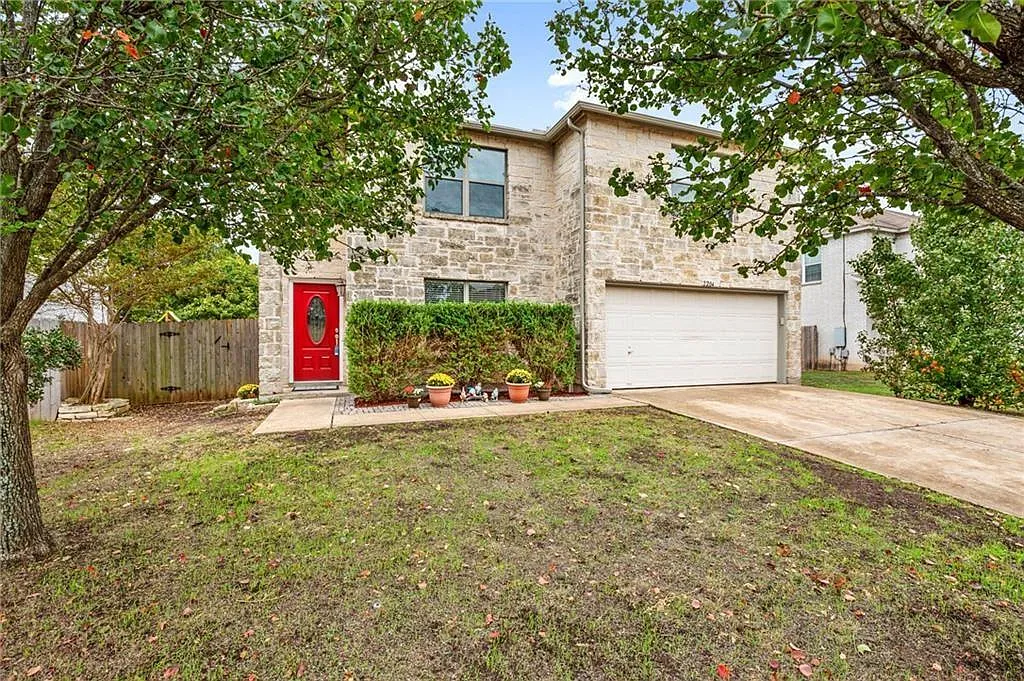 4 bed, 2.5 bath, 2286 sqft, $2,100 — Photo 3