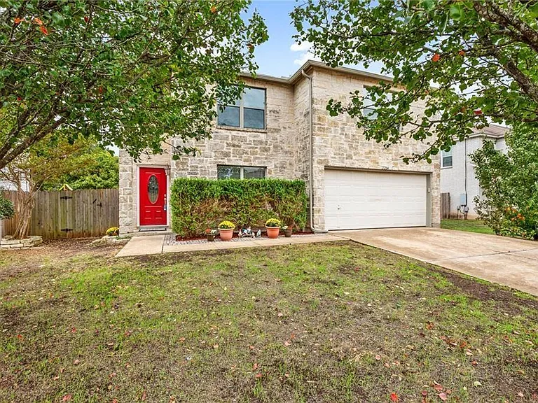 2204 Cottontail Dr — Photo 3