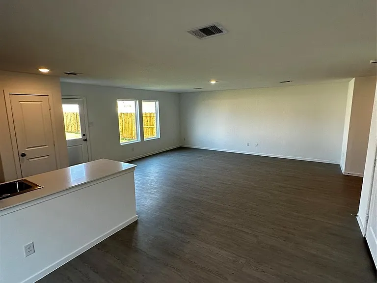 6818 Flowering Ginger Ln — Photo 3