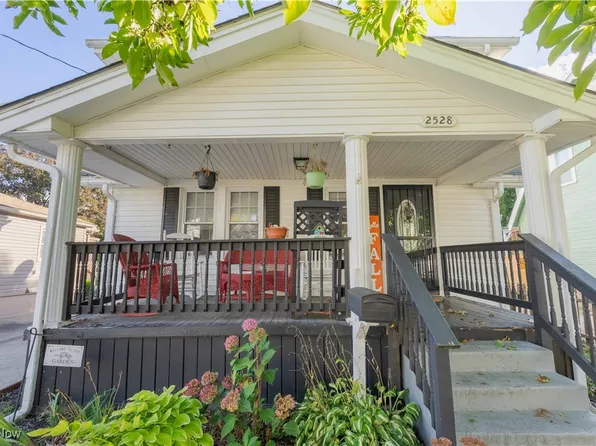2528 Ogden Ave, Akron, OH 44312