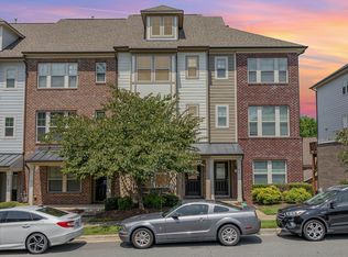 413 Village Commons Ln, Apex, NC 27502