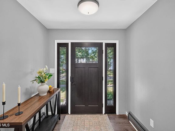 2nd image of 115 Bond St