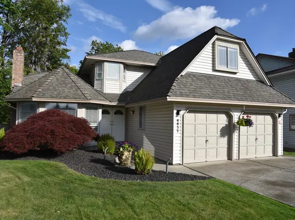8832 143rd St, Surrey, BC V3V 7T2