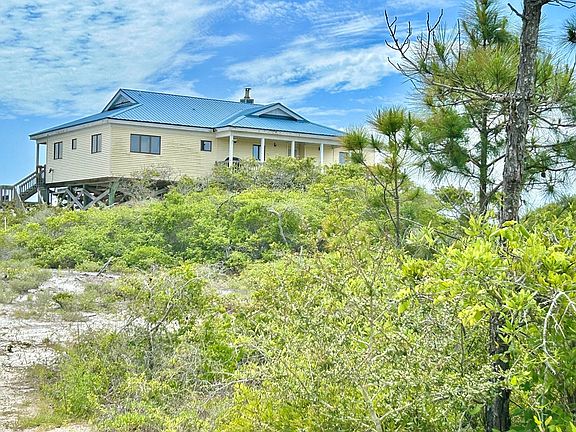 3rd image of 512 Gulf Shore Dr #1