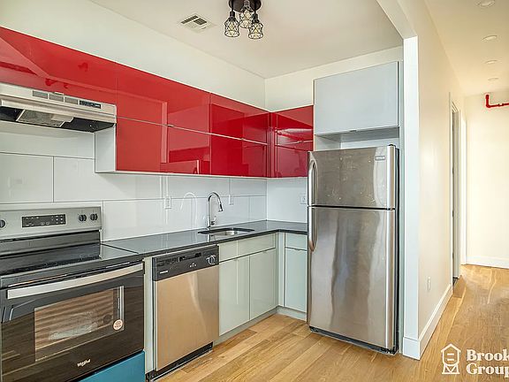 4th image of 78 Jackson St #3A