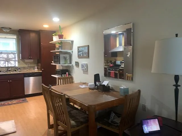 3134 Reynard Way — Photo 4