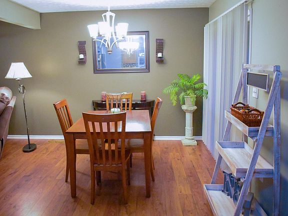 5th image of 7752 Celosia Ave #206