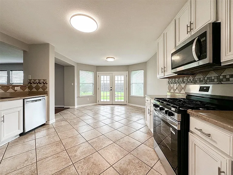 5739 Westminster Village Dr — Photo 17