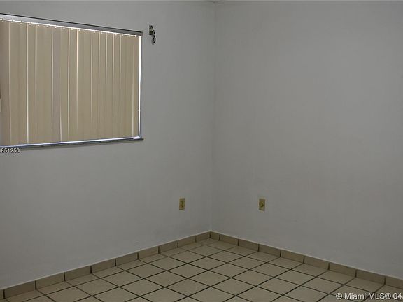 5th image of 340 E 7th St #205