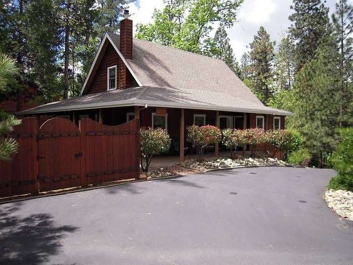 1st image of Sequoia Dr