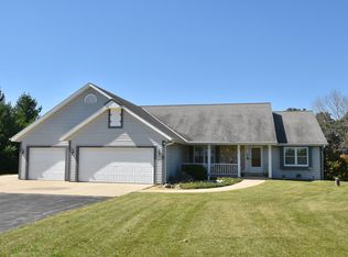 S73W33409 Milos Way, Mukwonago, WI 53149