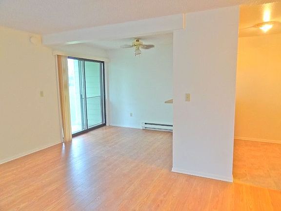 5th image of 2417 S 222nd St APT A1