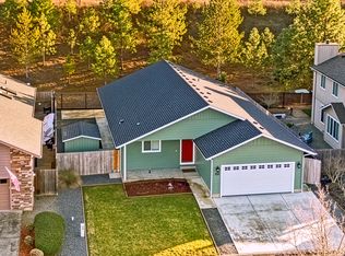 223 Cedar Brook Ln, Cave Junction, OR 97523