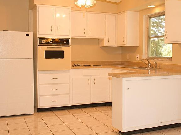 5th image of 2383 Indigo Dr