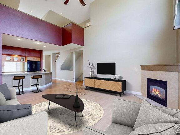 3rd image of 551 Clubhouse Dr