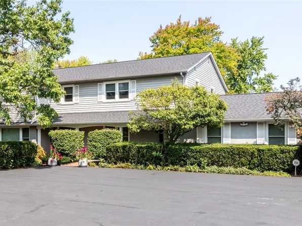 28123 S Woodland Rd, Pepper Pike, OH 44124
