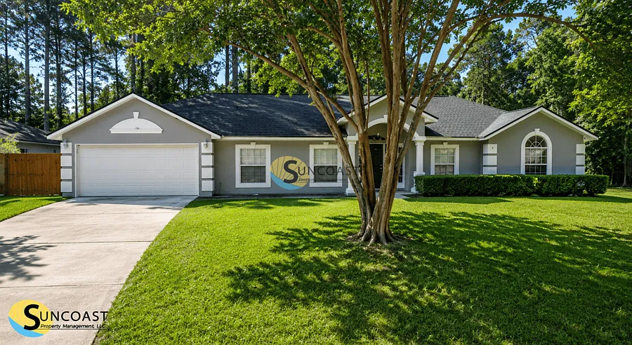 Spacious 2071 Sq Ft Jacksonville Home with 4 Bedrooms — Photo 1