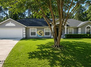 1233 Shallowford Dr E, Jacksonville, FL 32225