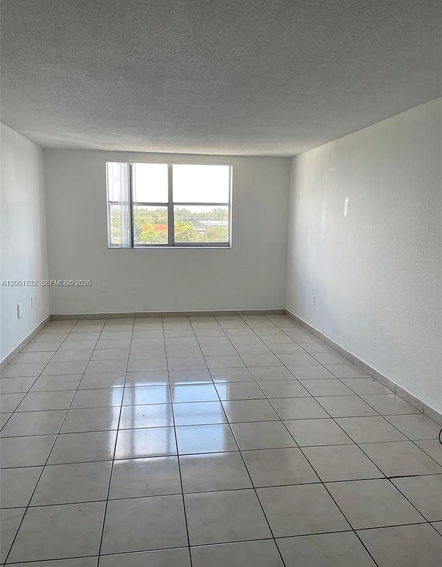 Las Estrellas Condo — Photo 4