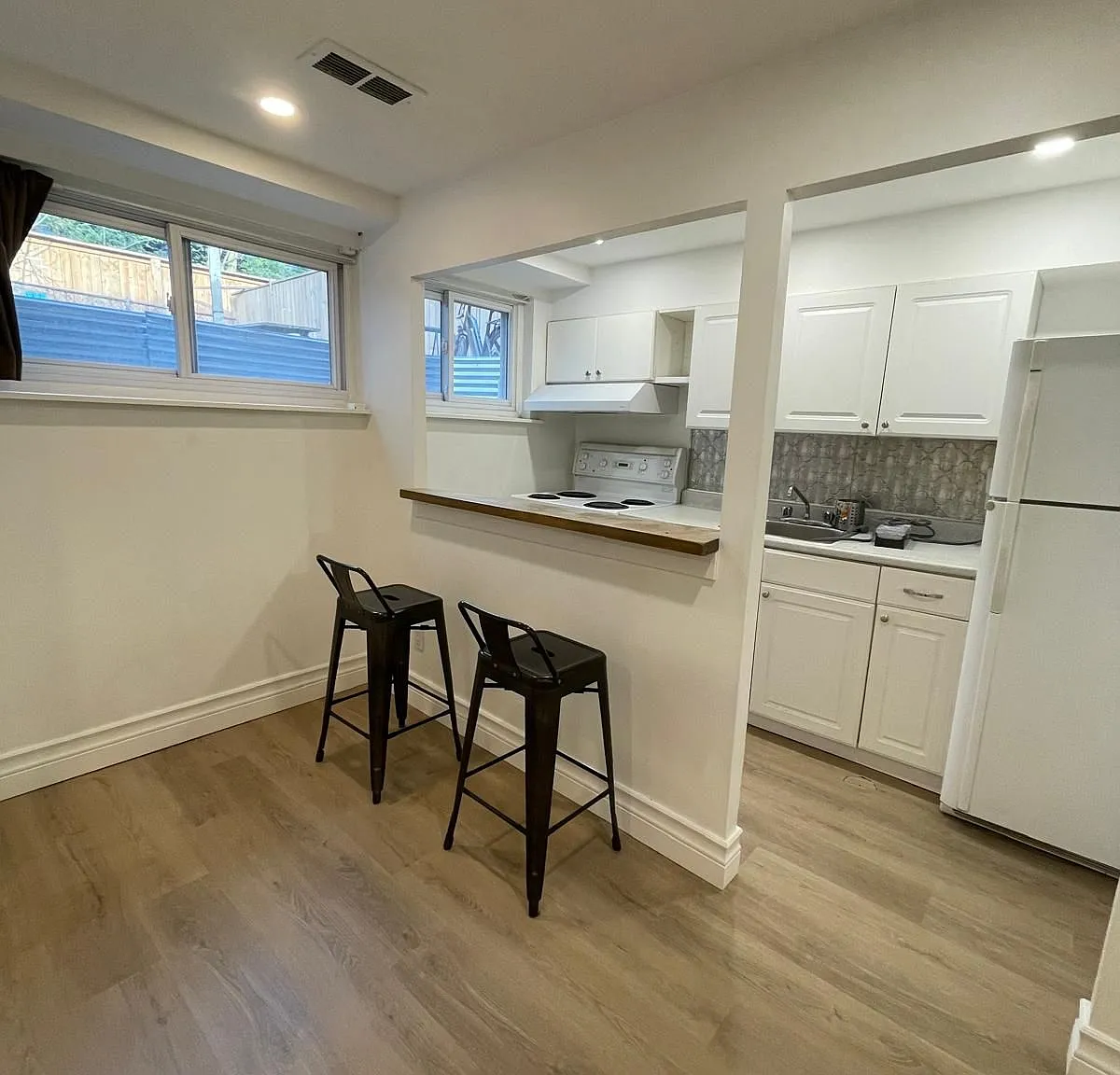 Studio, $1,550 — Photo 2