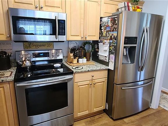 2nd image of 2709 Gunston Dr