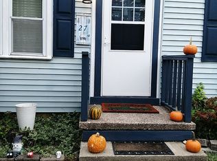 27 High St, Elyria, OH 44035