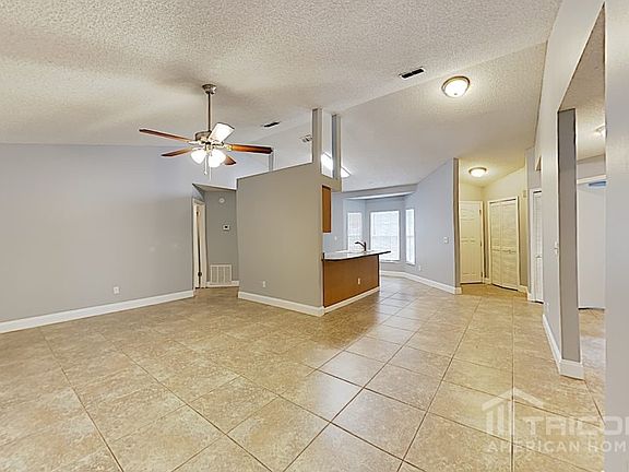 4th image of 2930 E Waco Dr