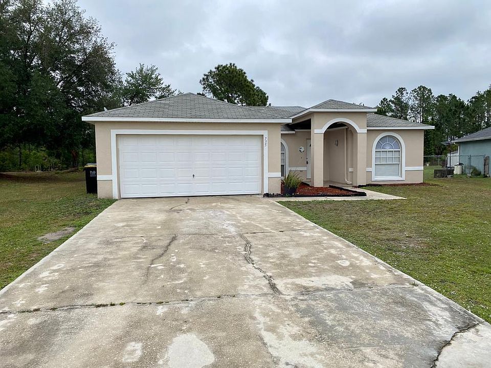 1st image of 735 Pelican Ct