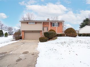 376 Kingwood Dr, Columbiana, OH 44408