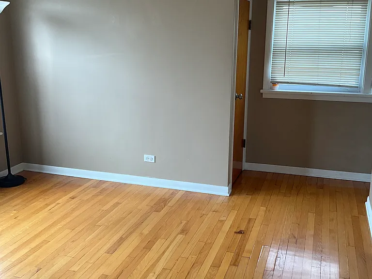 5249 S Kilpatrick Ave #2 — Photo 5
