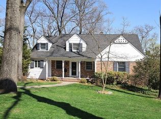 372 Grandview Cres, Ridgewood, NJ 07450