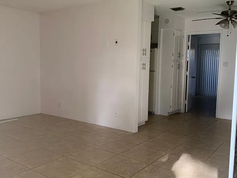 Just remodeled Beautiful small community has a one bedroom one bathroom available! — Photo 6