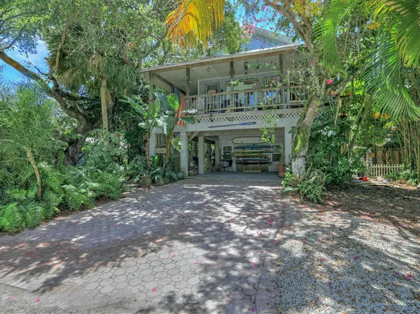 1961 W Pebble Path, Vero Beach, FL 32963