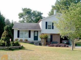 3036 Meadow Wood Ct, Lawrenceville, GA 30044