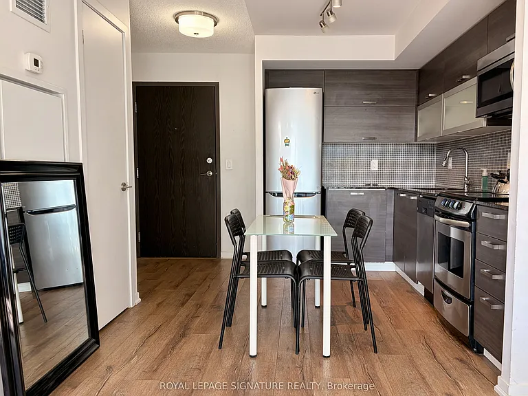 36 Lisgar St #2018 — Photo 4