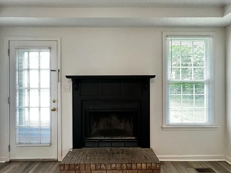 2303 Stokes Rd — Photo 12