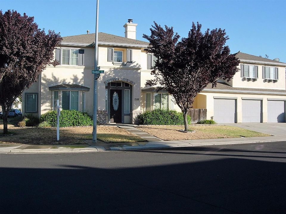2nd image of 2108 Woodbine Ave