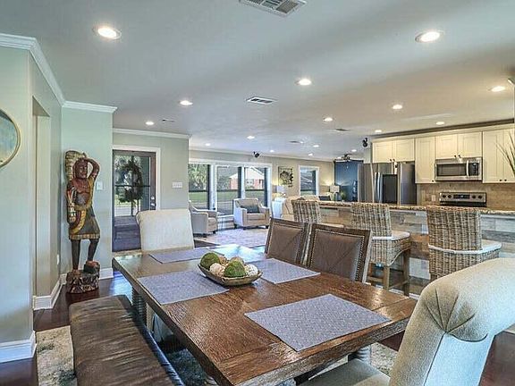 3rd image of 708 Sarazen Dr