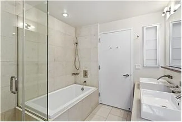 Rented by BARNES New York | media 39