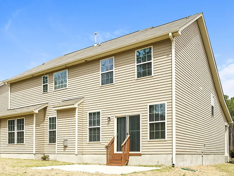 335 Clubhouse Dr — Photo 17
