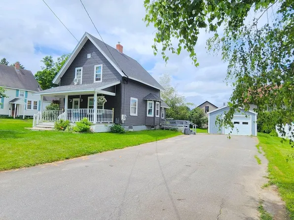 8 Brunswick Avenue, Fort Fairfield, ME 04742