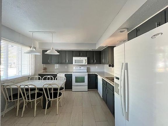 4th image of 318 Ridgewood Dr