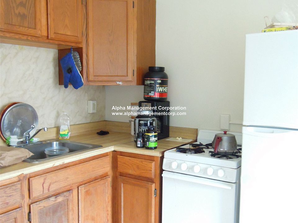 2nd image of 349 Pleasant St APT B1-25