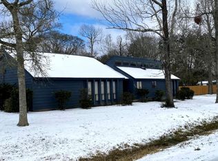 935 Sharp St, Bridge City, TX 77611