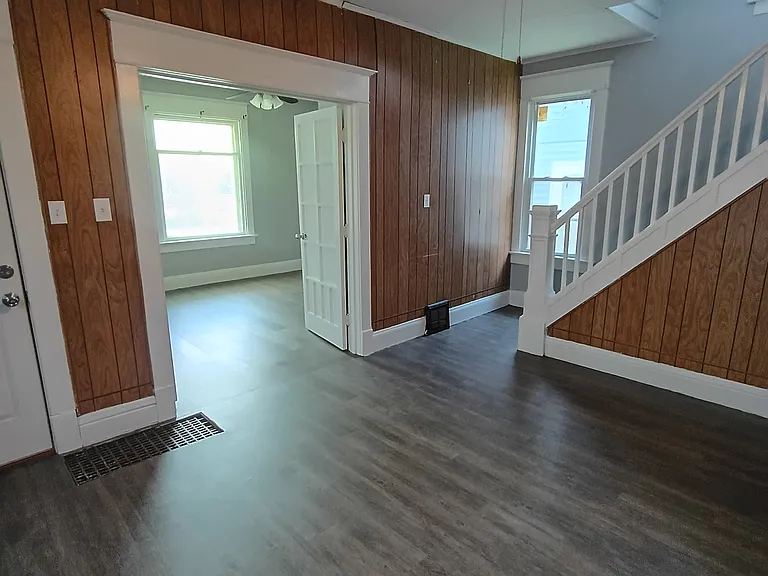 2338 Boies Ave — Photo 4