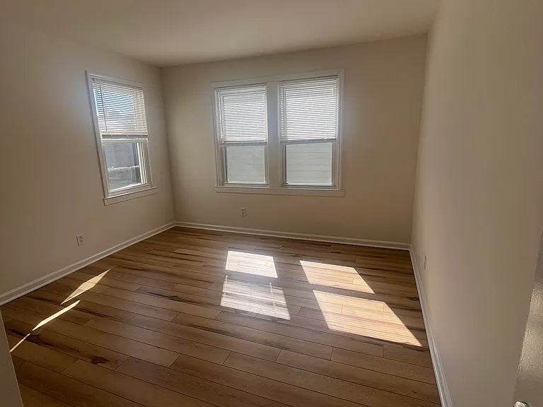 3 Laura St #2 — Photo 11