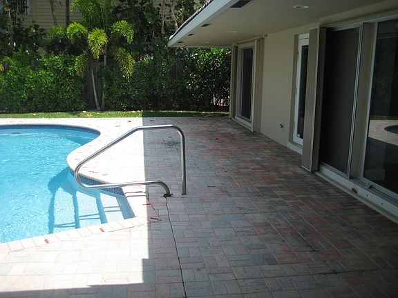 5th image of 2791 NE 57th St