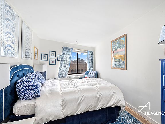 5th image of 67 E 11th St APT 723