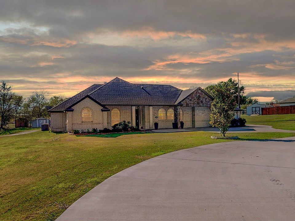 1st image of 10325 Bluebonnet Cir